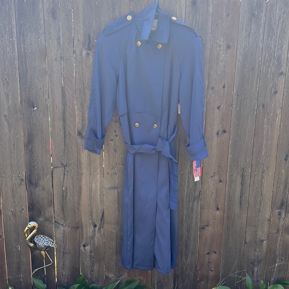 NEW YORK HARBOR 1980’s women’s Trench Coat Size Medium  NWT